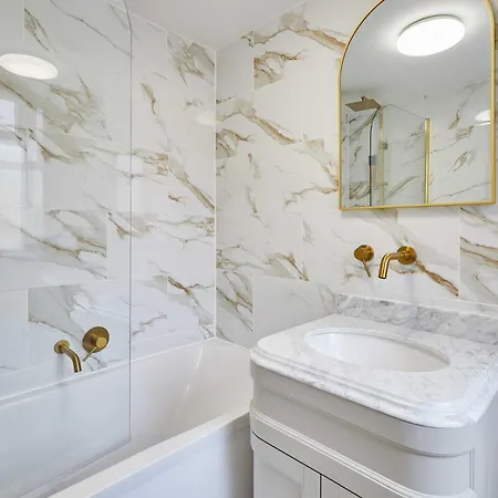 Host & - Ginger Bread 度假居